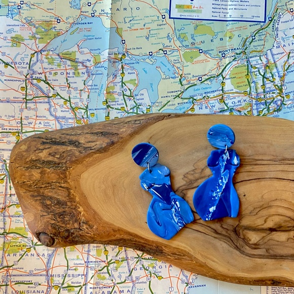 Handmade Clay Earrings | Forms of a Woman Silhouette | Blue and White Blend - Picture 5 of 11